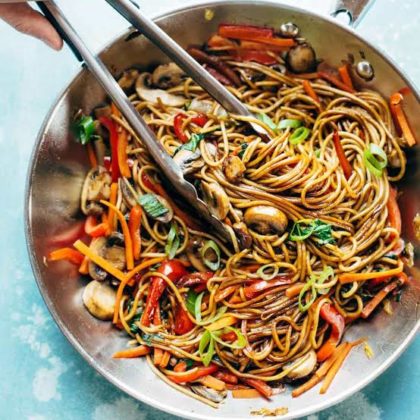 Difference Between Chow Mein And Lo Mein (With Pictures) - Viva Differences
